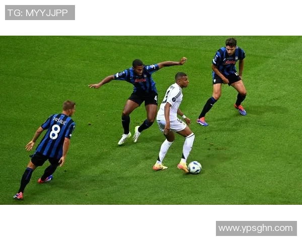 欧冠足球明星精彩瞬间回顾与赛场魅力解析 欧冠足球明星精彩瞬间回顾与赛场魅力解析